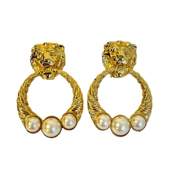 Vintage Door Knocker Earrings Clip On Lion Head Gold Tone Pearl 90s Maximalist - Picture 1 of 8